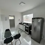 Ape Na Praia Com 5 Quartos Wifi Ar E Estacionamento Uh101